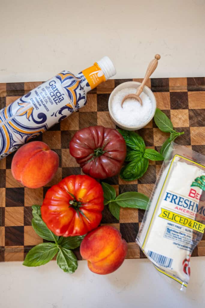 peach caprese salad ingredients.