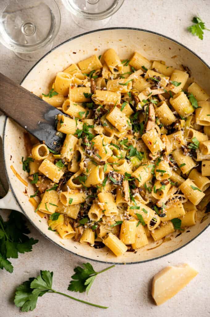 leek and mushroom pasta in a large skillet.