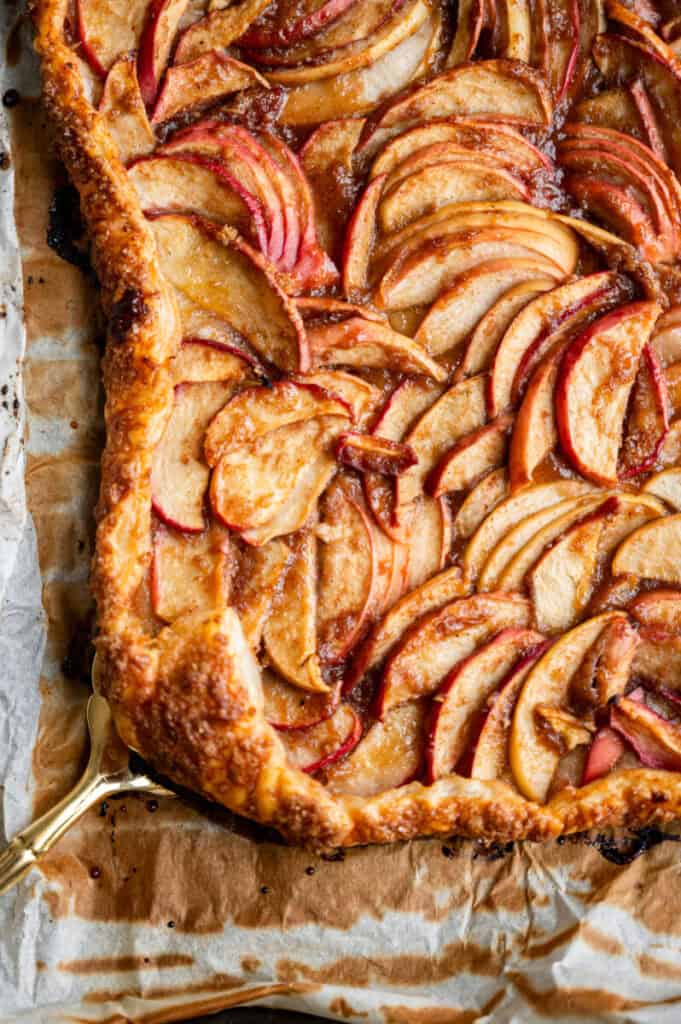 close up shot of pumpkin spice apple galette.
