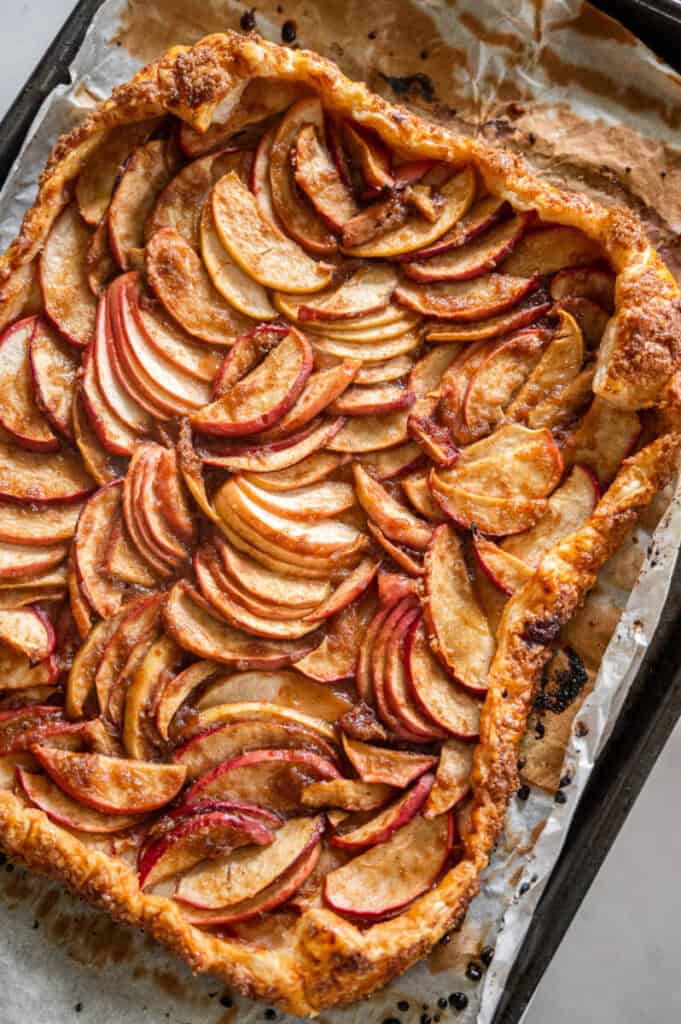 baked apple galette.
