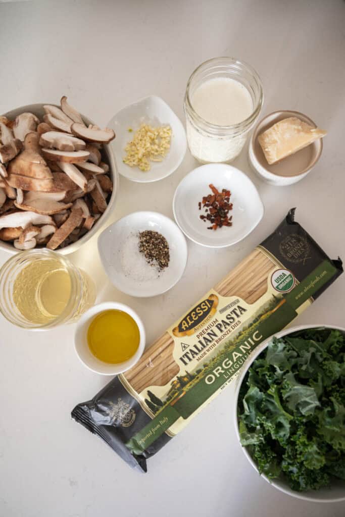 creamy mushroom kale pasta ingredients.