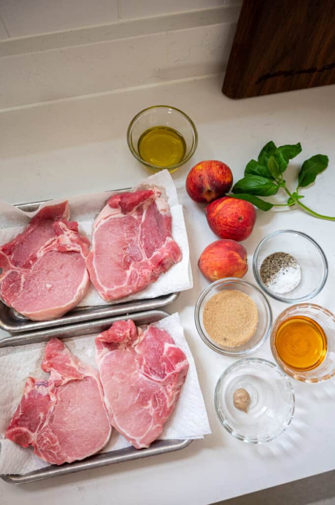 pork chops and peaches ingredients.