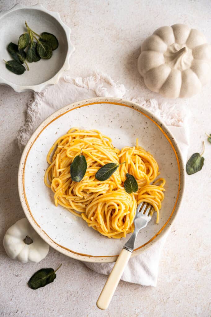 pumpkin cacio e pepe in a bowl.