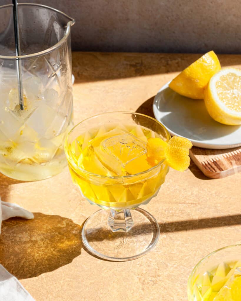 cocktail in the sun with lemons