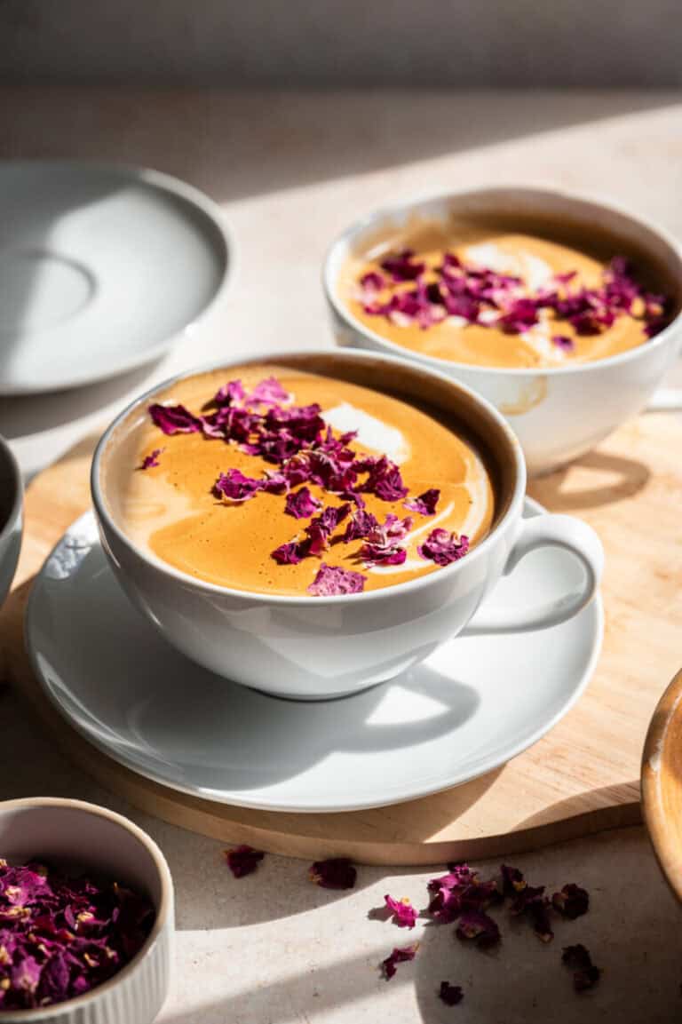 Latte Roe Rose Latte - Tasting With Tina