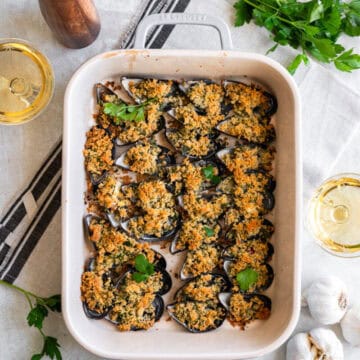 Baked Mussels with breadcrumbs