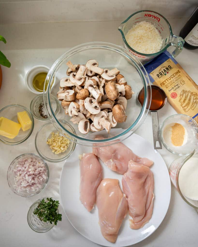 chicken marsala fettuccine ingredients recipe.