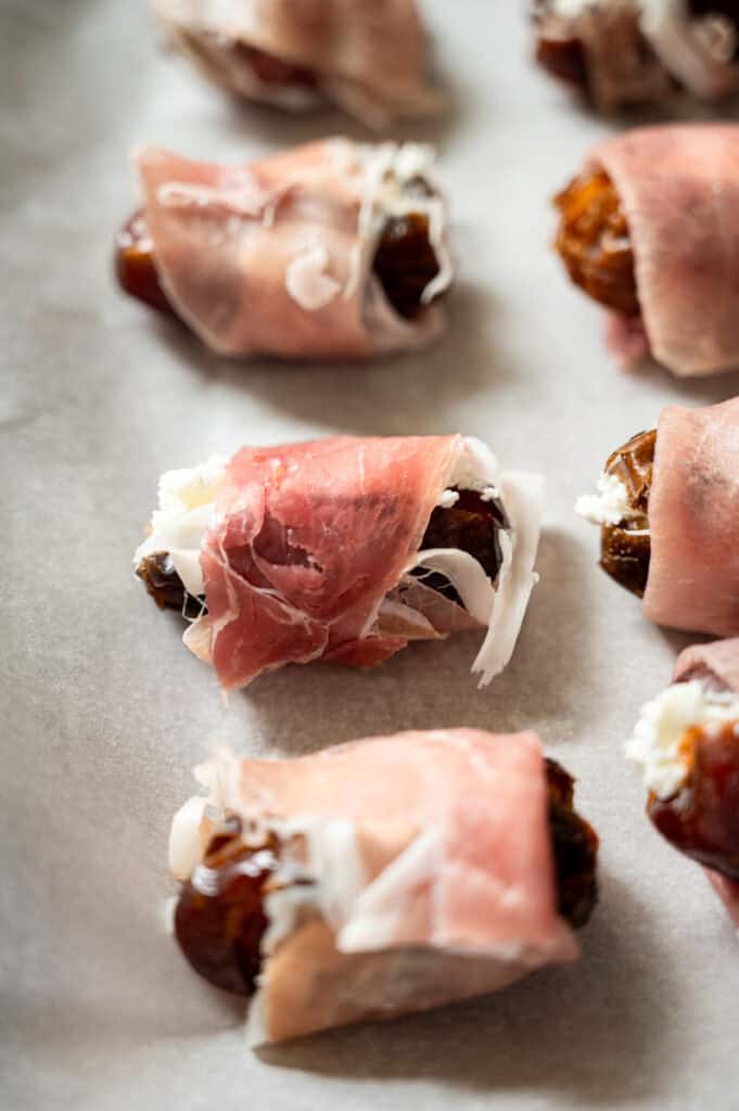 prosciutto wrapped dates.