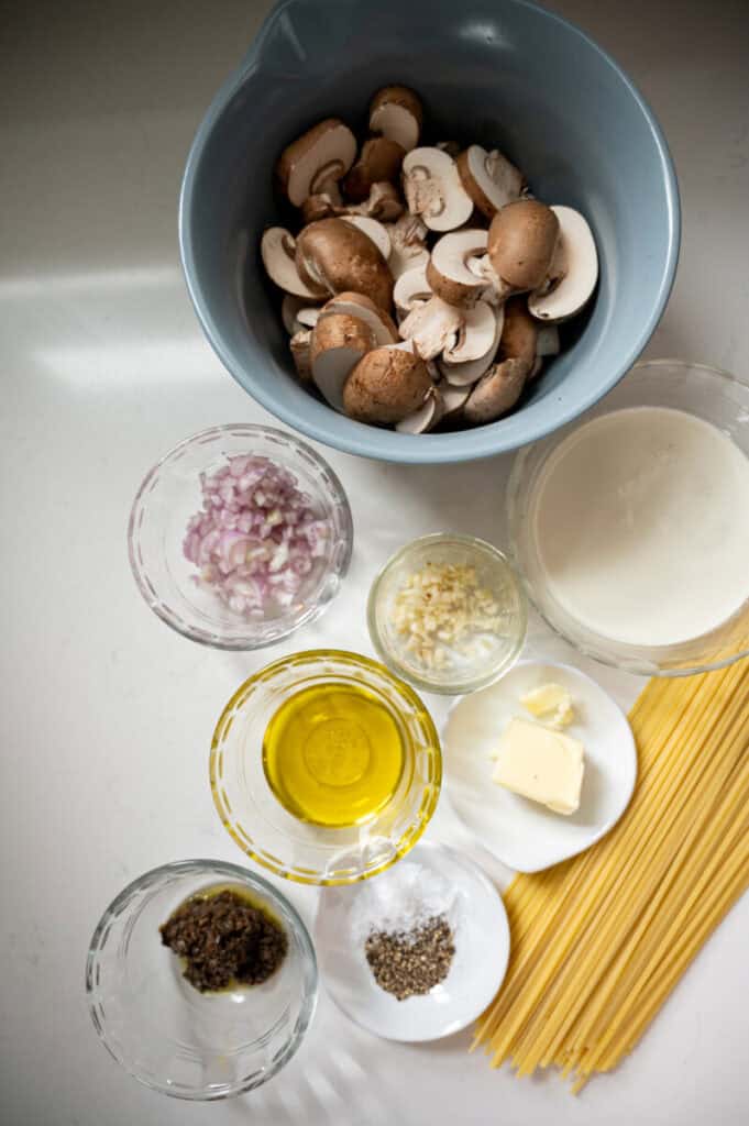 truffle mushroom pasta ingredients.
