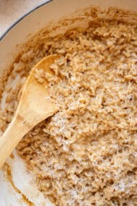 close up cacio e pepe risotto.