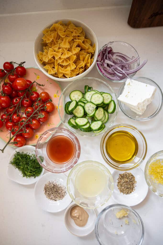 cucumber tomato pasta salad ingredients.