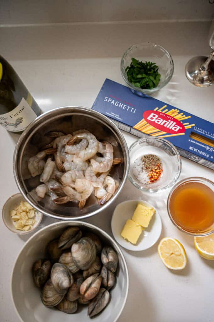 clam and shrimp pasta ingredients.