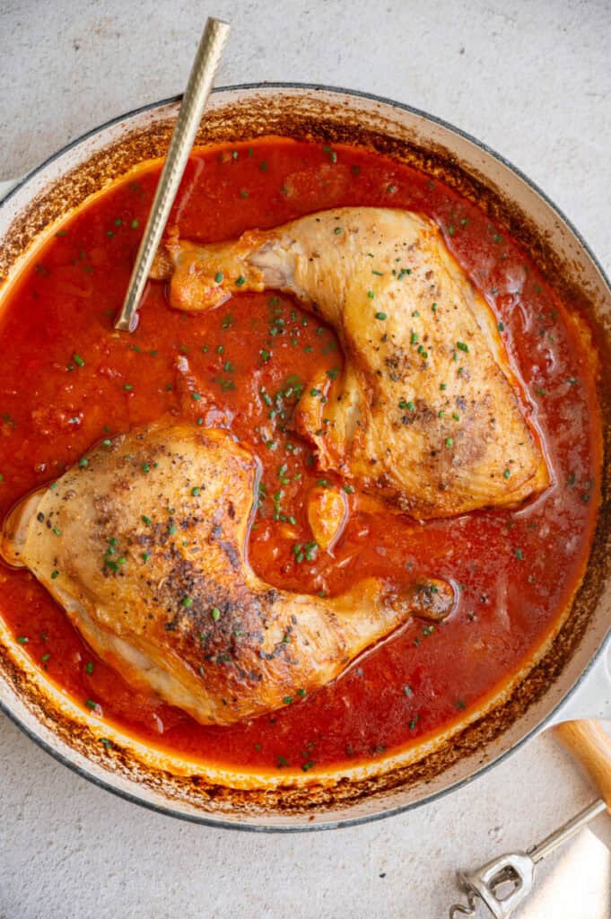 chicken diavolo in a skillet.