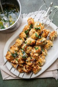 chicken spiedini with amogio sauce.